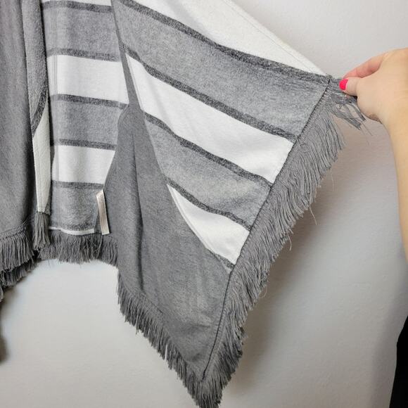 ANTHROPOLOGIE Saturday Sunday Elsie Gray Striped Open Fringe Blanket Cardigan - Picture 8 of 12